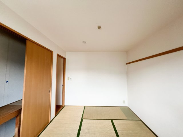 ハイツセリュー Ⅲ棟の和室