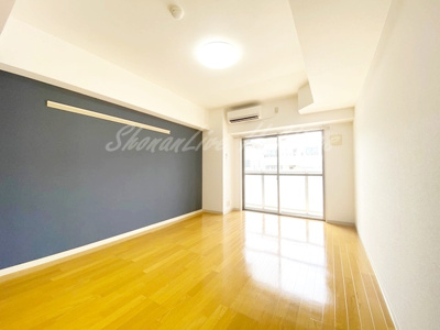 【居間・リビング】 | YAMAKI TOWER | 9帖の広々洋室♪