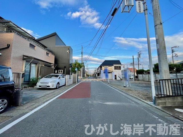 平塚市徳延　売地　　全２区画の前面道路含む現地写真|現地外観