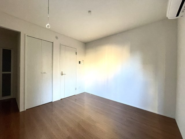 ル・ベリエ一ノ割の洋室