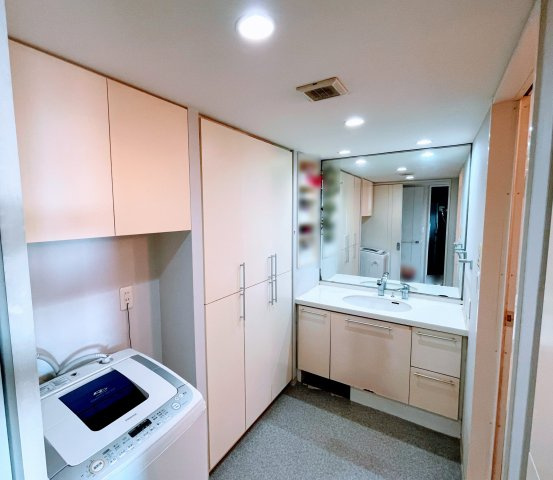 クレストフォルム新浦安グランデッツァの独立洗面台|独立洗面台