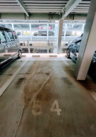 クレストフォルム新浦安グランデッツァの駐車場|駐車場（1台無償）