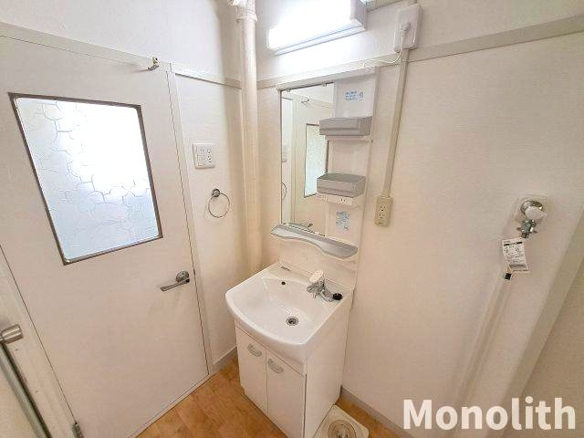 鶴山台38号棟の独立洗面台
