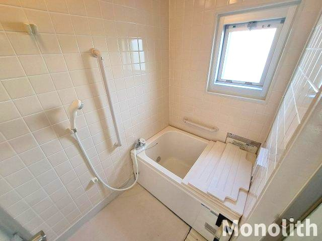 鶴山台38号棟の浴室