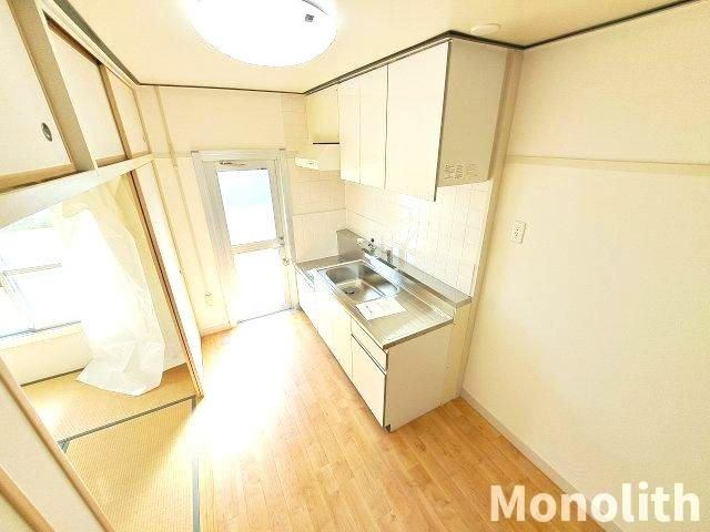 鶴山台38号棟の居間・リビング