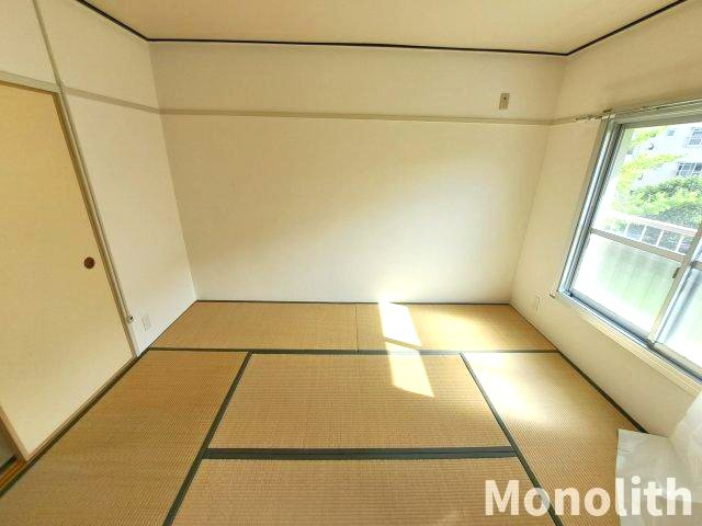 鶴山台38号棟の和室