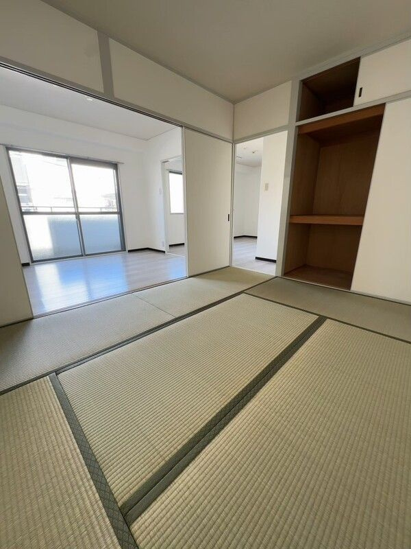 パインブルック東住吉の洋室