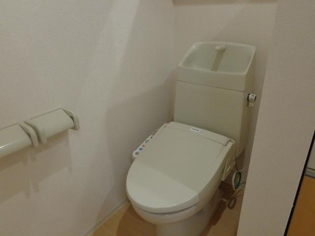 Ｃｅｕ　Ａｚｕｌ（セウ　アジュール）のトイレ|シャワー付トイレ