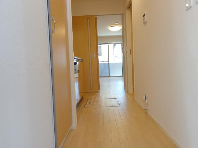 Ｃｅｕ　Ａｚｕｌ（セウ　アジュール）の玄関|玄関