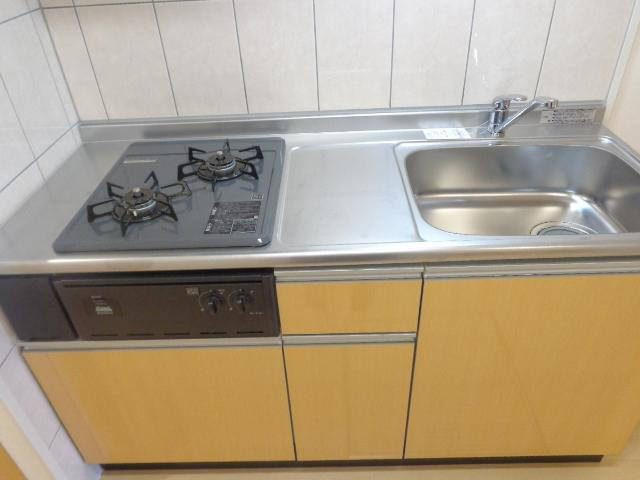 Ｃｅｕ　Ａｚｕｌ（セウ　アジュール）のキッチン|キッチン