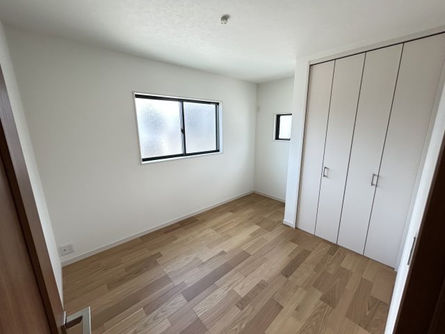 神戸市西区池上２丁目新築戸建２号地の洋室