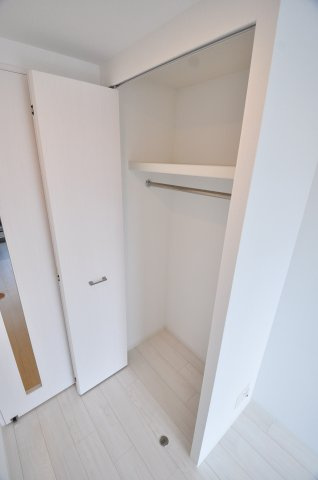 大阪市都島区中野町２丁目の賃貸マンションの収納