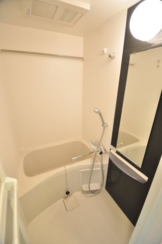 大阪市都島区中野町２丁目の賃貸マンションの浴室