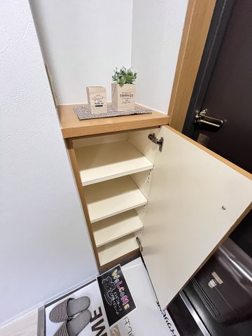 アリエスかまくらの玄関