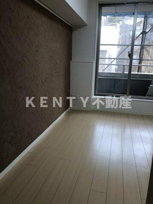 【居間・リビング】 | ユーレジデンス西大井 | ゆったり過ごせる居間です