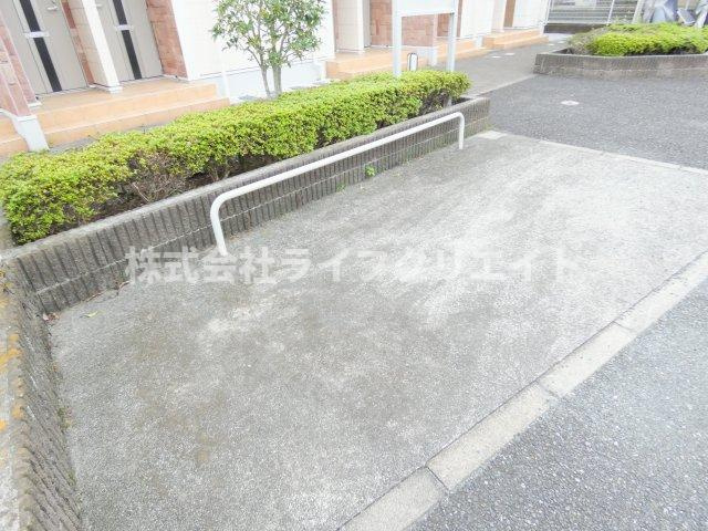 サンモールソフィアの駐車場