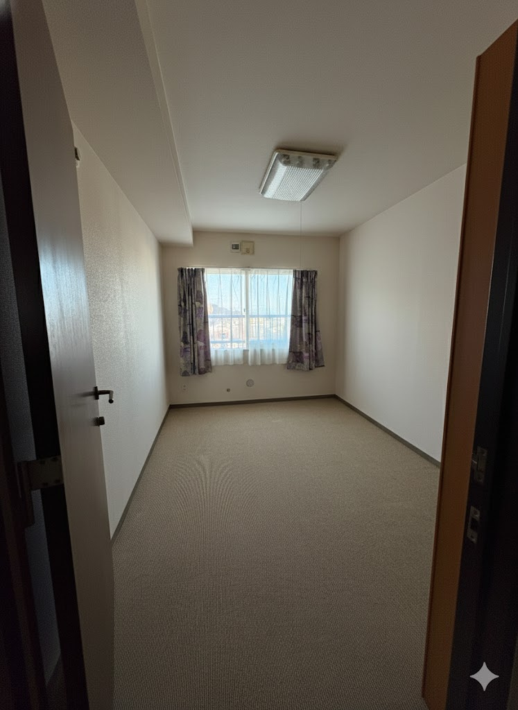 「リーセント双葉町 中古マンション」広さと立地が魅力！おすすめのゆったり3LDK♪の洋室|窓からの採光があり、子供部屋や書斎にちょうど良いサイズです。