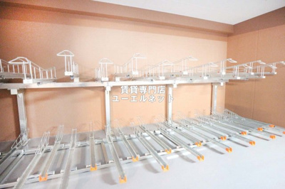 【その他共用部分】 | プレジオ江坂ROUGE | 自転車通勤にも便利な駐輪場付き♪