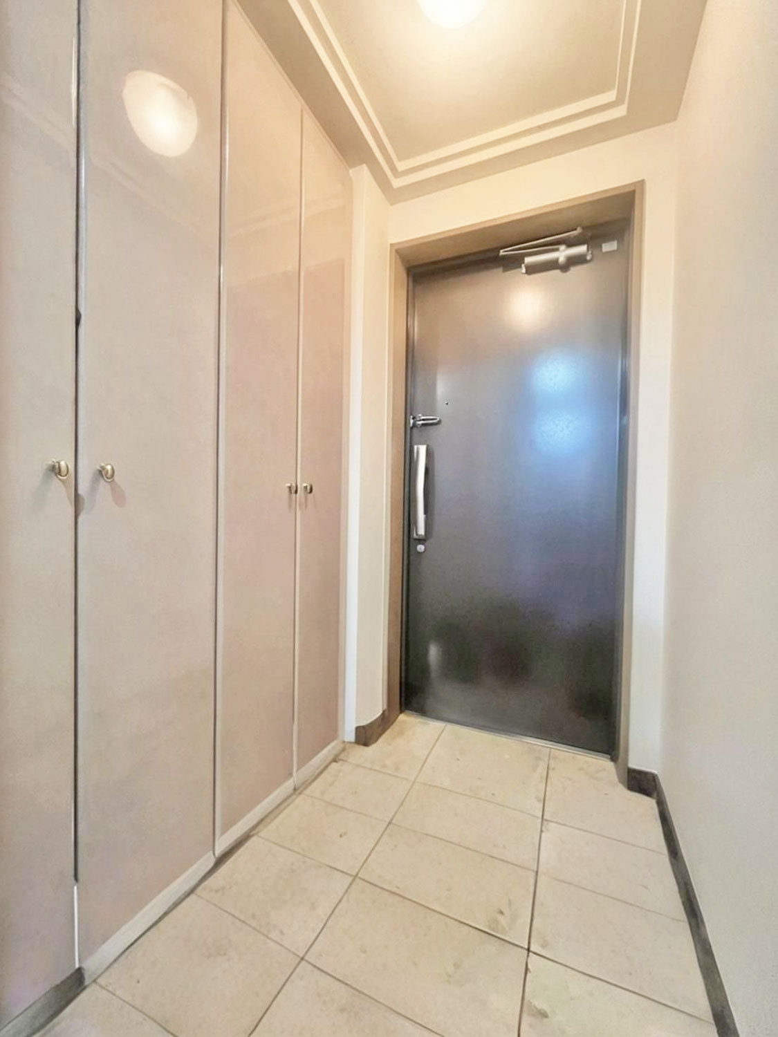 セレッソコート南堀江マルティアの玄関|玄関
※家具はCGで削除しております。家具撤去時のイメージ写真。