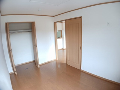 【内装】 | アルカンシェル | 明るい色調の室内です