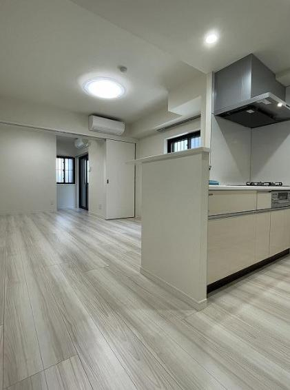 クレストコート西巣鴨の居間・リビング