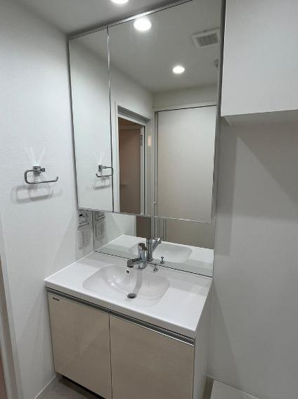 クレストコート西巣鴨の洗面所