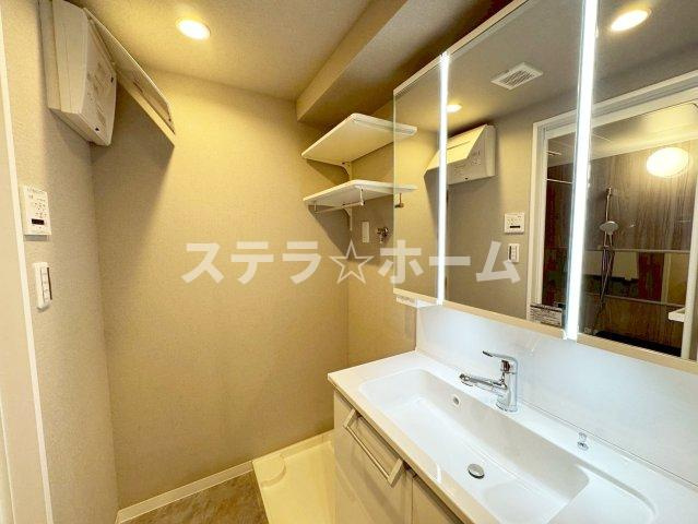 豊中市熊野町３丁目の中古マンションの独立洗面台|独立洗面台で身支度をすべて済ませてしまいましょう