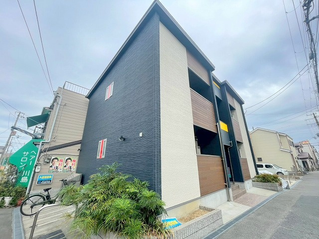 プルメリア西三国4番館の外観