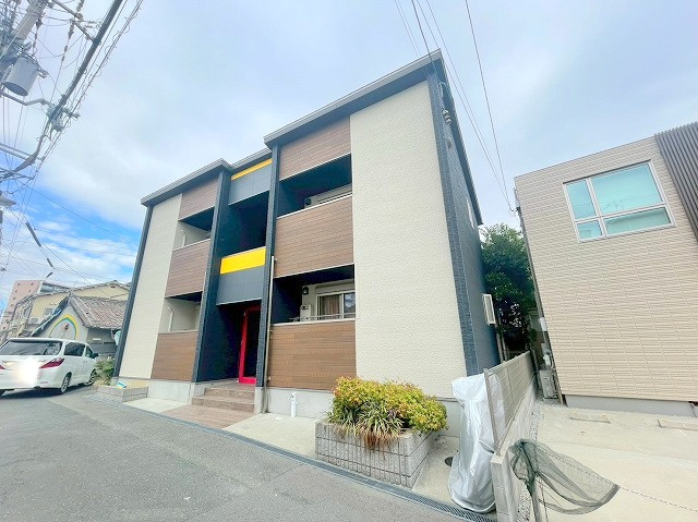 プルメリア西三国4番館の外観