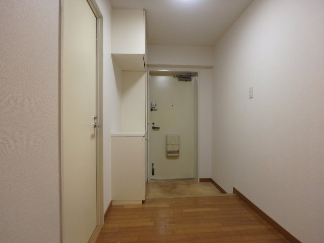 HACHIBUSE御影の玄関