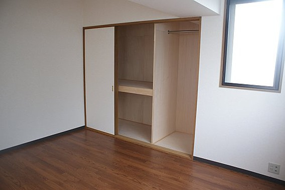 プラザインペリアルの収納