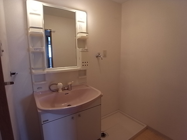 プラザインペリアルの洗面所