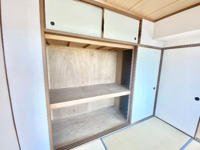 フローラ東御影の収納