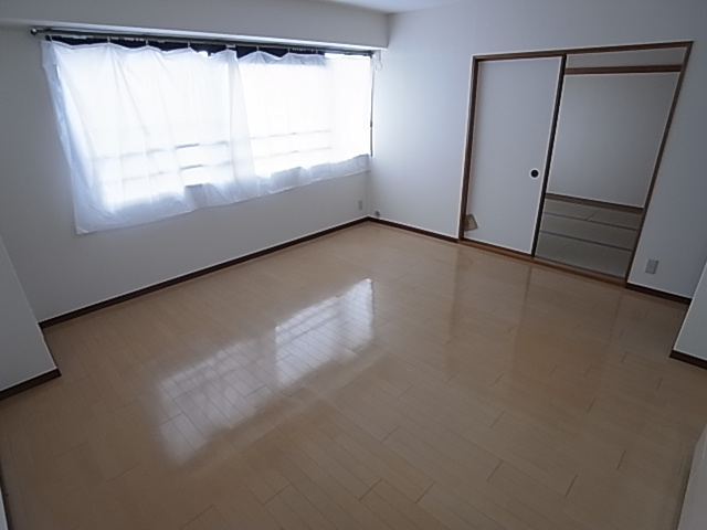 フローラ東御影の居間・リビング