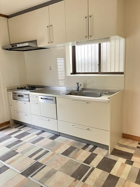 宇都宮市戸祭3丁目　5DK　中古住宅のキッチン