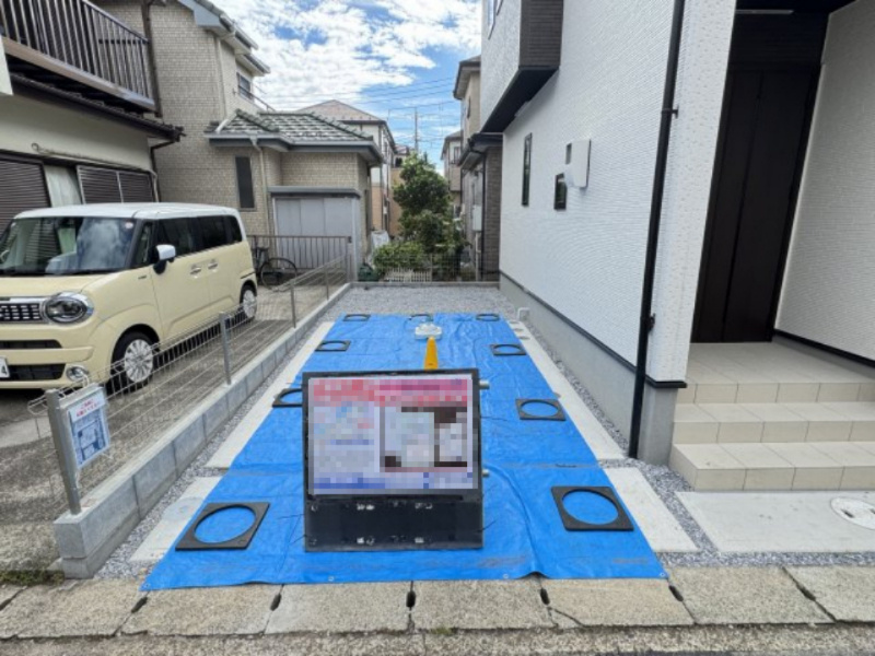 三郷市戸ケ崎１丁目新築戸建【戸ヶ崎小学校：7分】の駐車場|駐車スペース完備