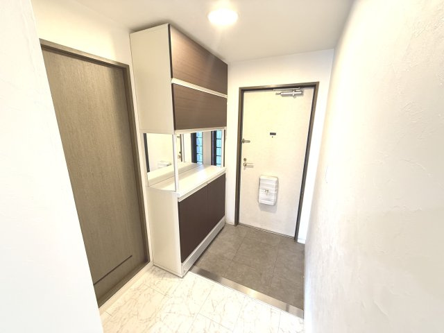 朝日プラザウエスティ神戸の玄関