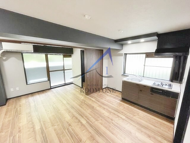 ReDEAL町屋レジデンスの居間・リビング|洋室のお部屋です。