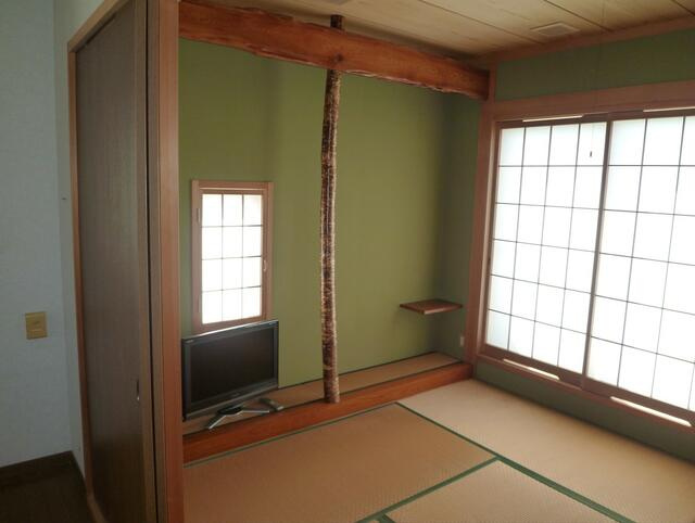 宇都宮市兵庫塚１丁目　4ＳＬＤＫ　中古住宅の和室|２階の東側の洋室です。