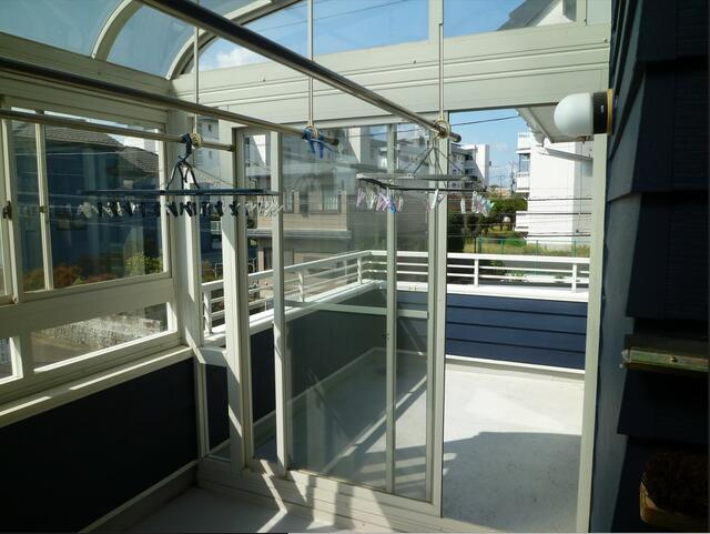 宇都宮市兵庫塚１丁目　4ＳＬＤＫ　中古住宅のその他|サンルーム付のバルコニーです。