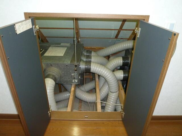 宇都宮市兵庫塚１丁目　4ＳＬＤＫ　中古住宅の内装|２階とロフトの空調設備です。