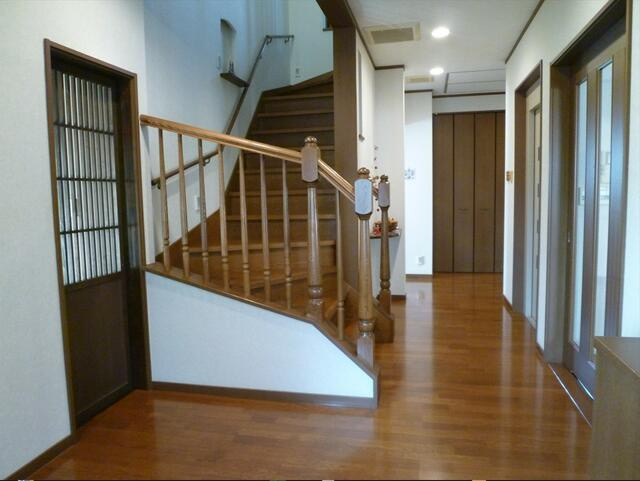 宇都宮市兵庫塚１丁目　4ＳＬＤＫ　中古住宅のエントランス