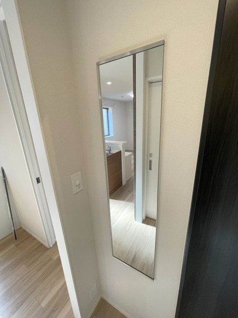 La Maison 友の内装|★姿見★