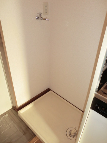 ハイムサンフラワーの設備|★防水パン付室内洗濯機置場★