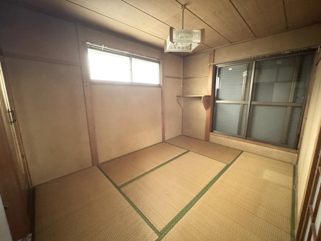 綺麗な空き家で新生活♪足利市福富町の和室|日本らしい落ち着いた雰囲気の和室です