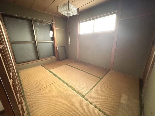 綺麗な空き家で新生活♪足利市福富町の和室|日本らしい落ち着いた雰囲気の和室です