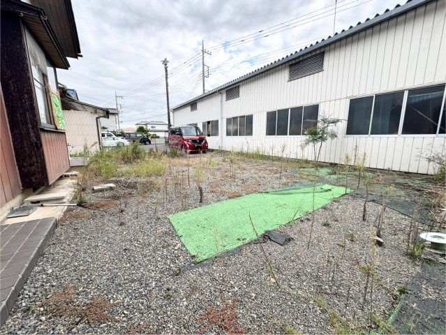 綺麗な空き家で新生活♪足利市福富町の駐車場|車をお持ちの方に嬉しい駐車場付きの物件です
