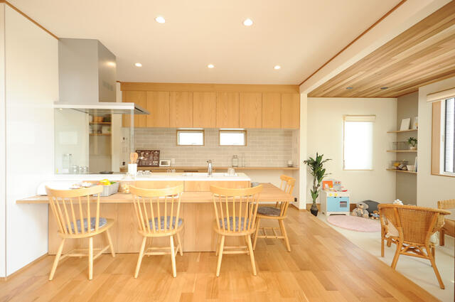 宇都宮市野沢町　2ＬＤＫ　中古住宅の居間・リビング