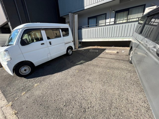 サンボックス御影の駐車場