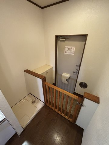 プティメゾン入船の玄関